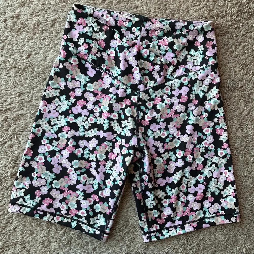 Aeropostale Floral Crossover Bike Shorts - Picture 5 of 7